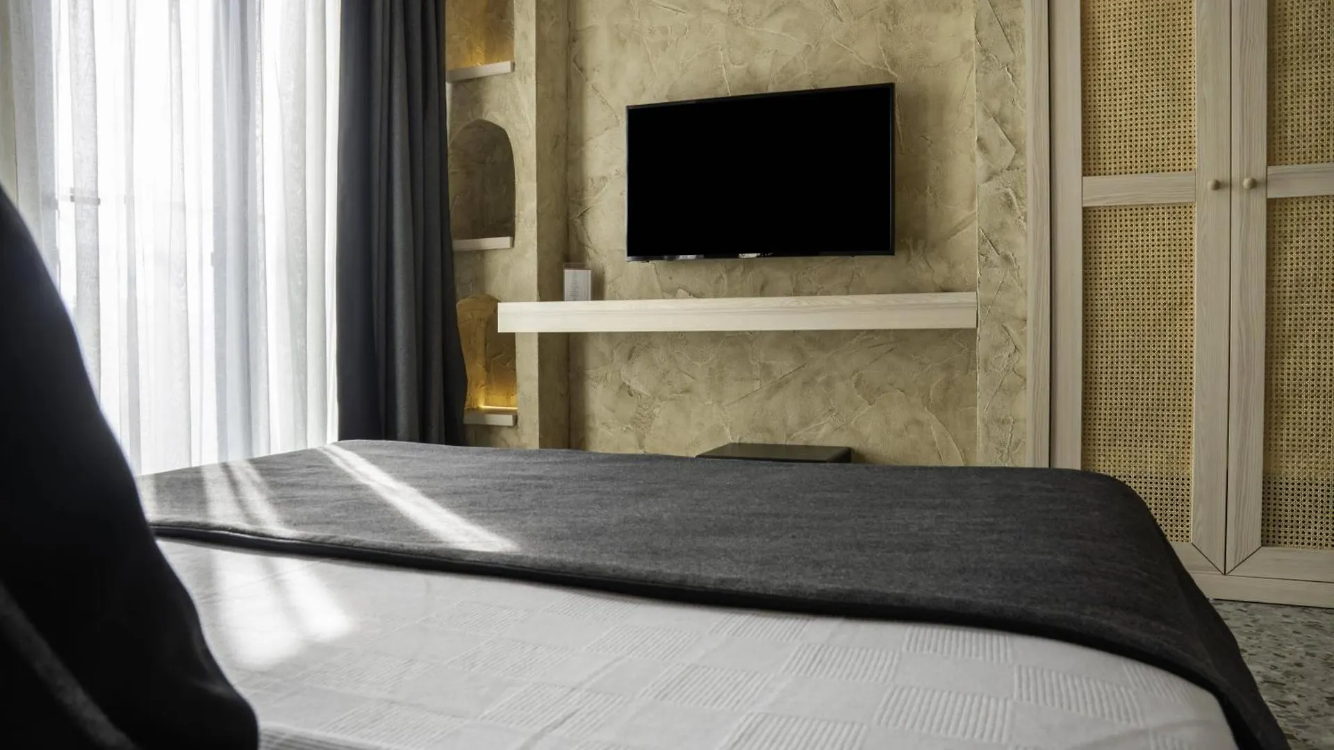 Lucky Monkey Midi Hotel Antalya