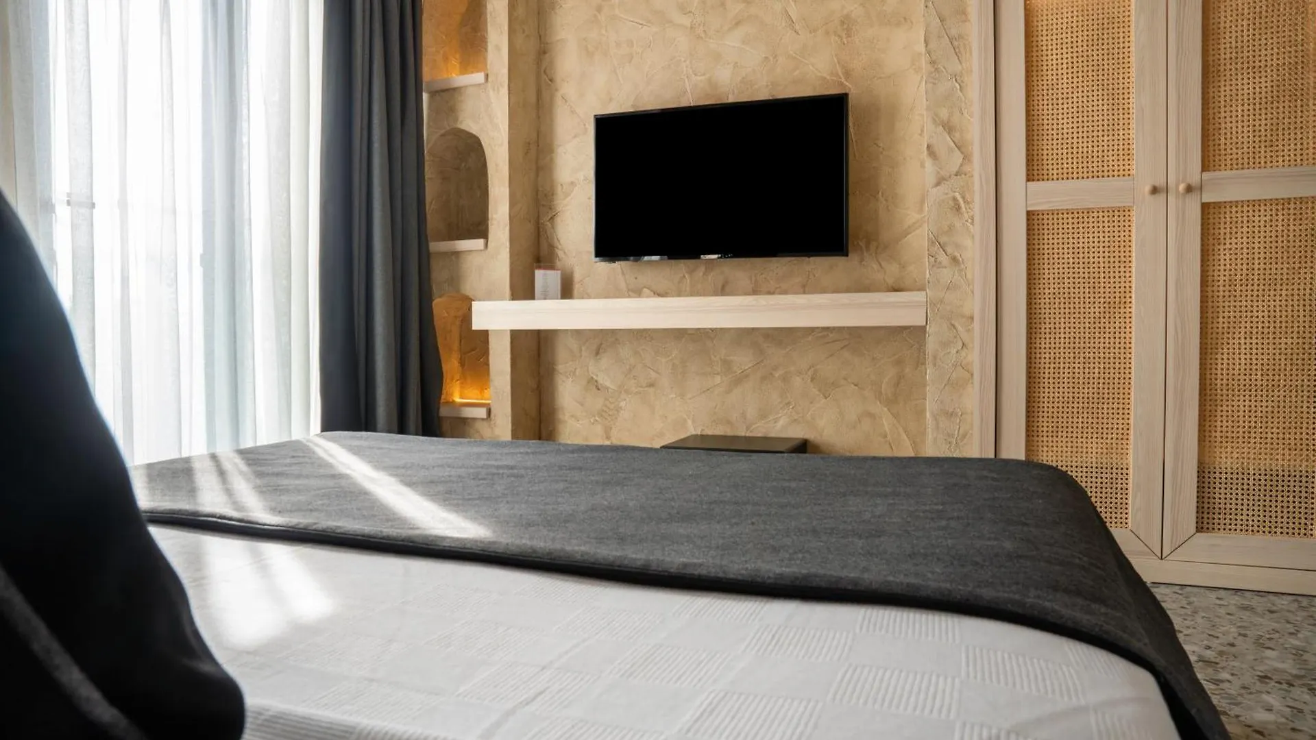 Lucky Monkey Midi Hotel Antalya